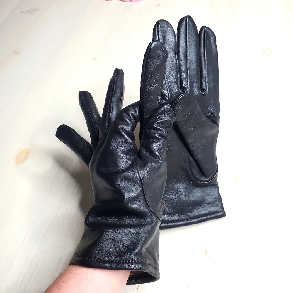 32) Black Gloves WOOL Lined Sz. 7